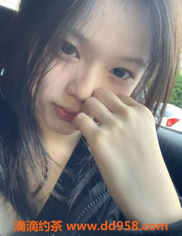 南通楼凤-南通小荣，165cm 98斤 18岁可爱B，服务只需P800