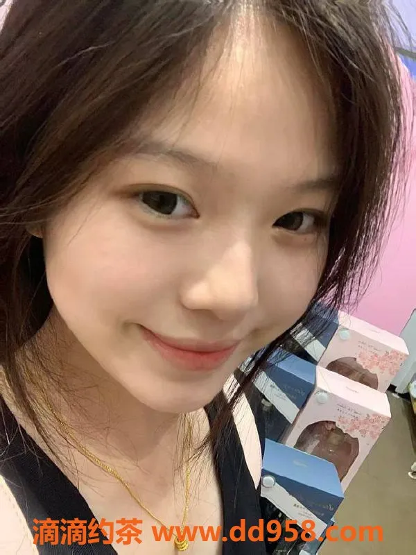 南通楼凤资源信息,南通小荣，165cm 98斤 18岁可爱B，服务只需P800