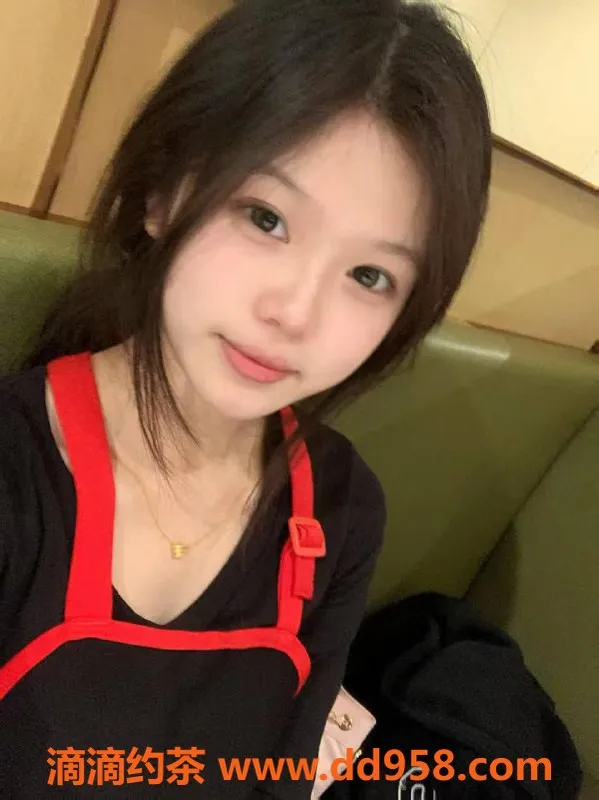 南通楼凤-南通小荣，165cm 98斤 18岁可爱B，服务只需P800