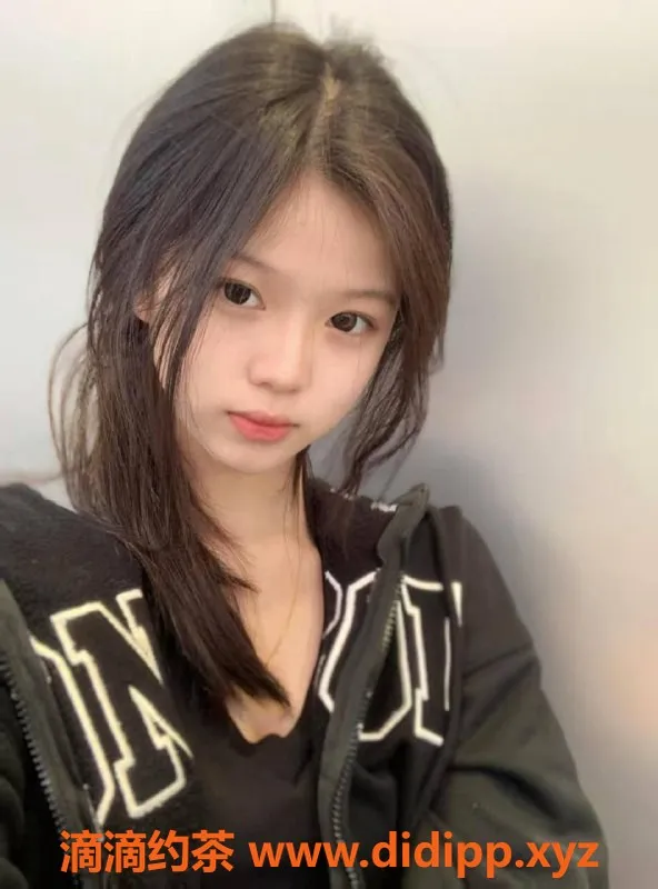 南通楼凤-南通小荣，165cm 98斤 18岁可爱B，服务只需P800