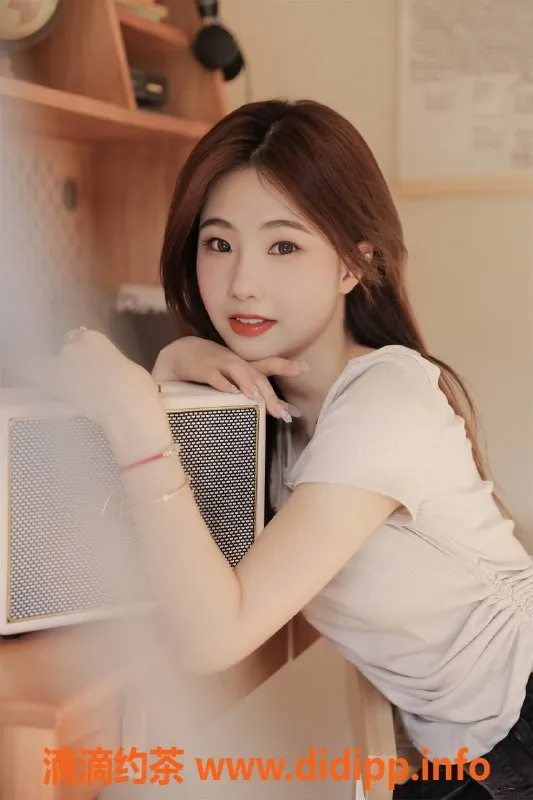 福州楼凤-芹菜，162cm萝莉，82斤超乖乖女