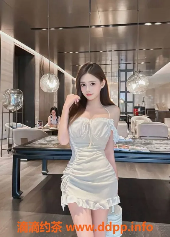 常州楼凤-常州师师，23岁165cm，C罩杯，600元起服务