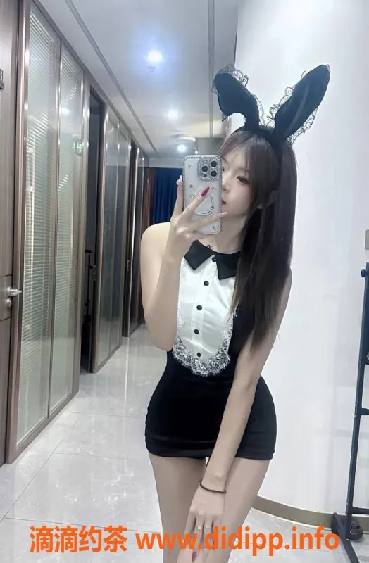 惠州楼凤-惠州糖糖，20岁，44斤，提供精彩陪洗服务