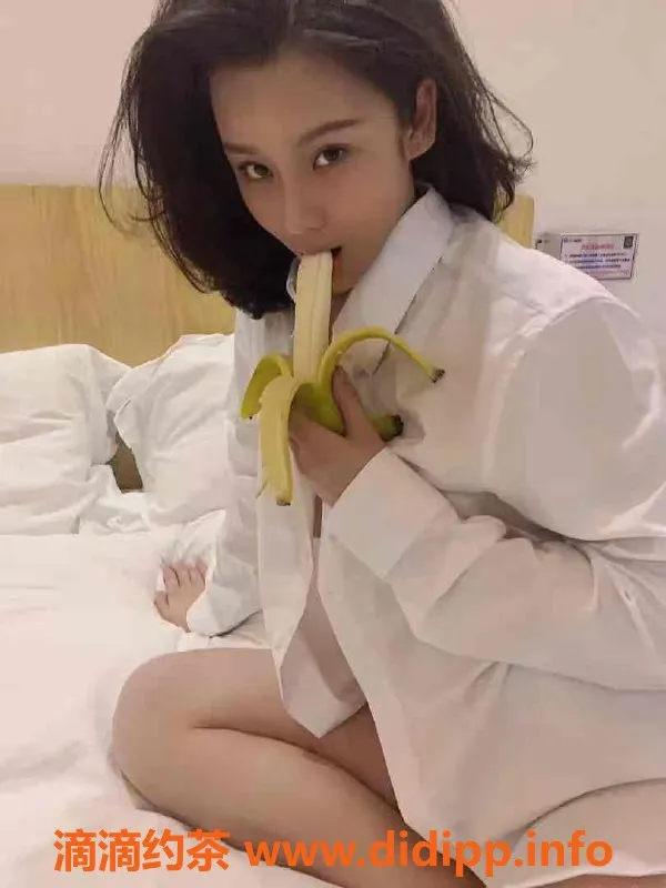 中山楼凤-古镇晴晴，28岁D罩杯性感美女等你来体验