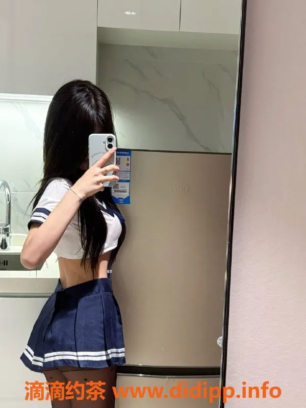 深圳楼凤-南山雪碧，600P超值嫩妹服务