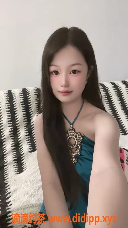 常州楼凤-新北小凤，165cm嫩妹，陪浴口交服务体验