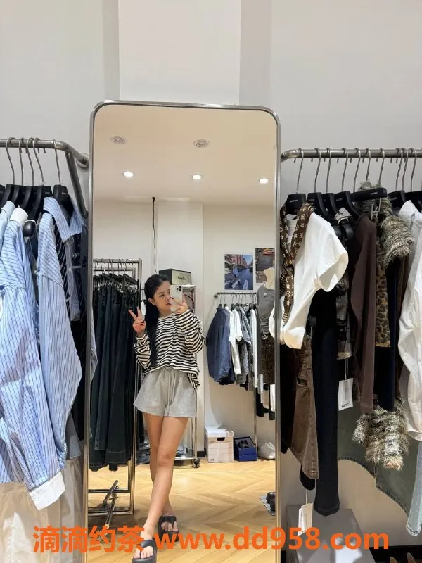 惠州楼凤-金山湖懒洋洋，158身高B罩杯，350元快餐