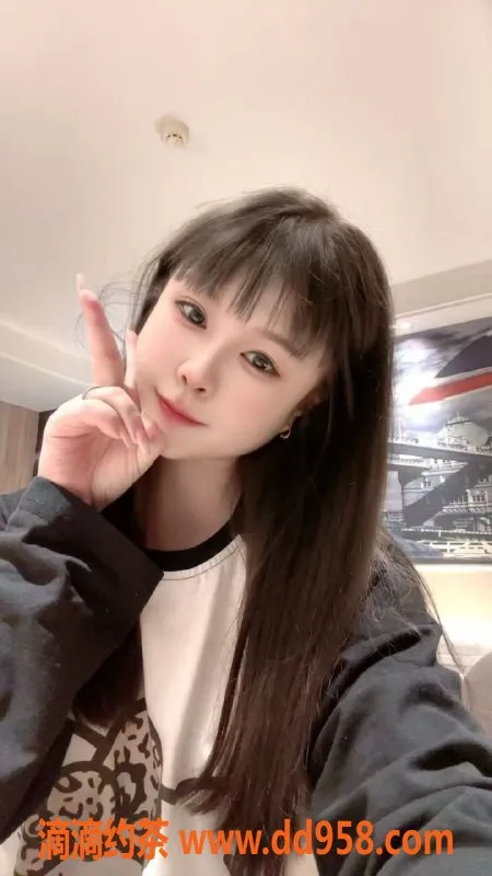 常州楼凤-常州草莓，19岁165cm，90胖B，全新体验即刻来！