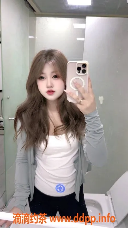 南通楼凤-南通小雪，168身高120体重，D杯三通服务