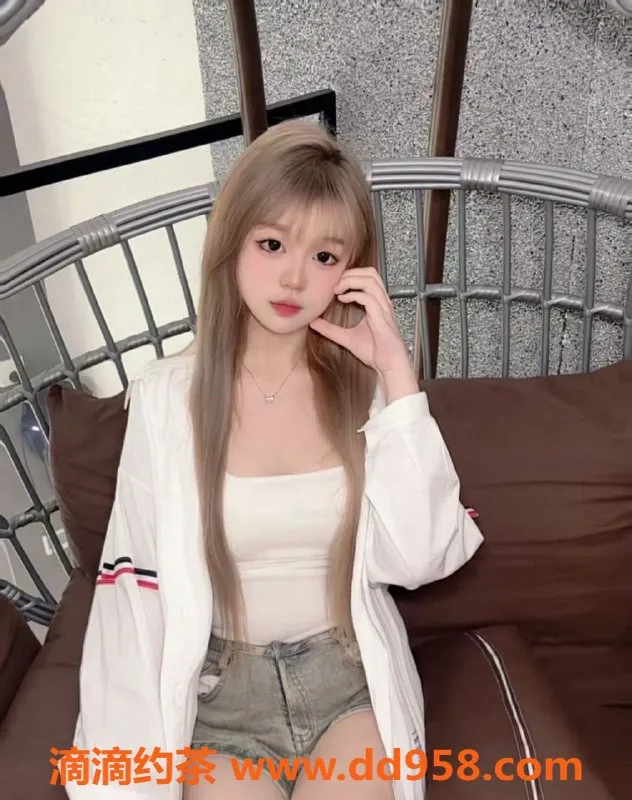 常州楼凤-常州武进区 婷婷 20岁身高163体重89