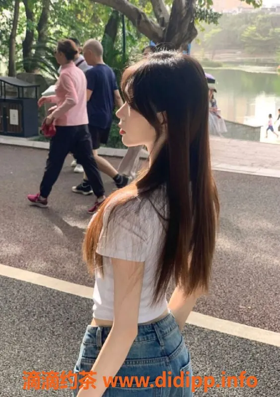 常州楼凤资源信息,常州涂涂19岁，身高165，胸围C+，无套路服务