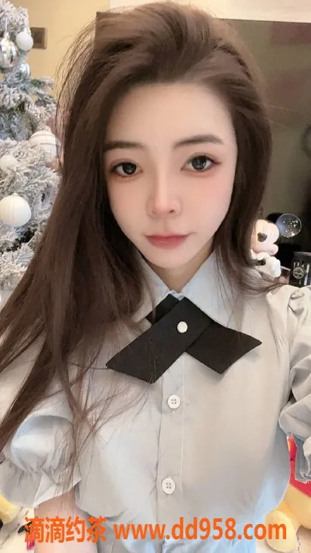 惠州楼凤-惠城23岁白瘦妹子Lemon，800p体验超值服务