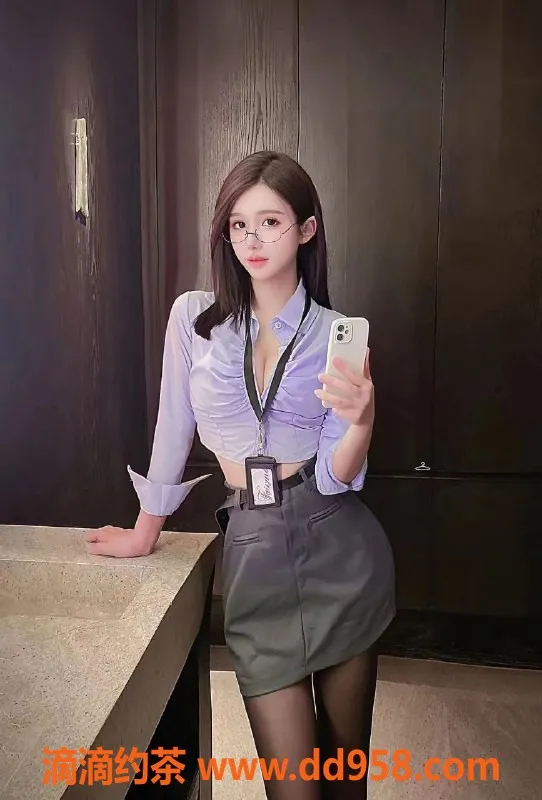 常州楼凤-新北万达公寓长腿御姐，168cm 92斤