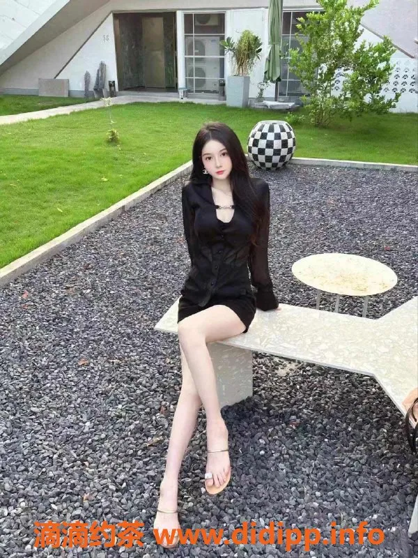 常州楼凤-新北万达公寓长腿御姐，168cm 92斤