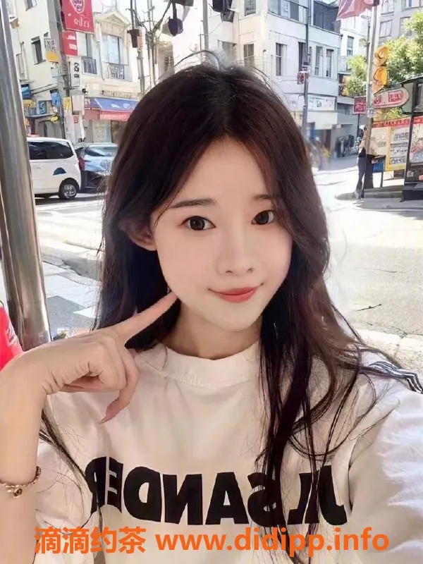 常州楼凤-武进御姐温柔陪浴，165cm C罩600元起