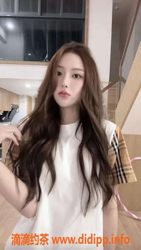 东莞楼凤-东莞璐瑶，苗条嫩御姐，极品服务体验