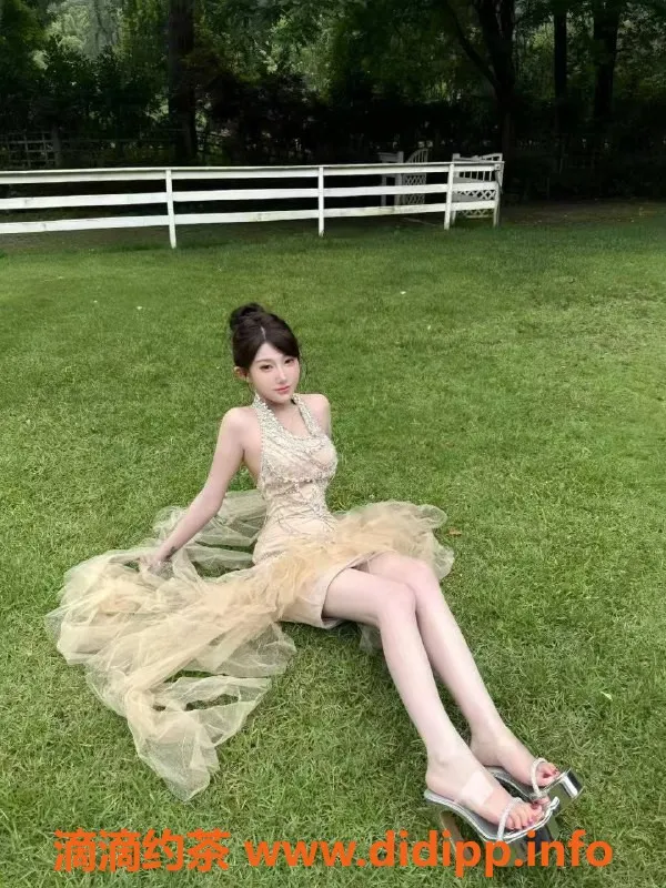 南通楼凤-崇川区刘依依，童颜巨乳，价格实惠