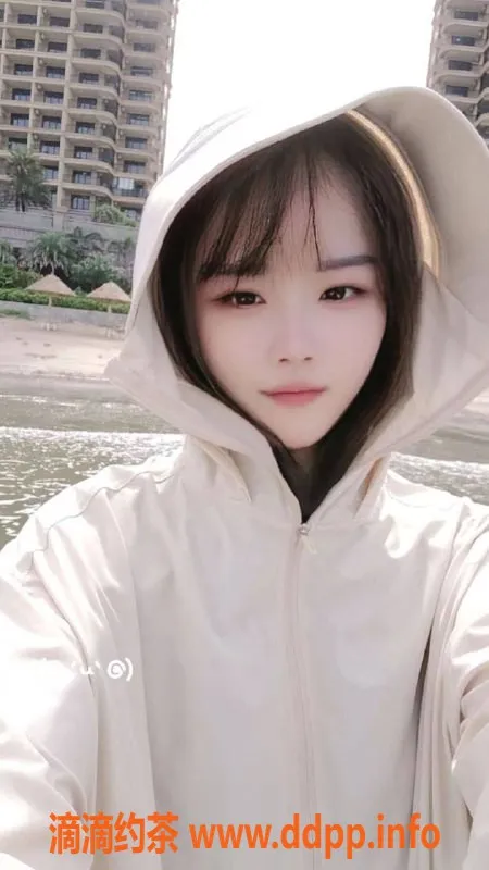 深圳楼凤-龙华婷婷，600元诱惑嫩妹等你来约