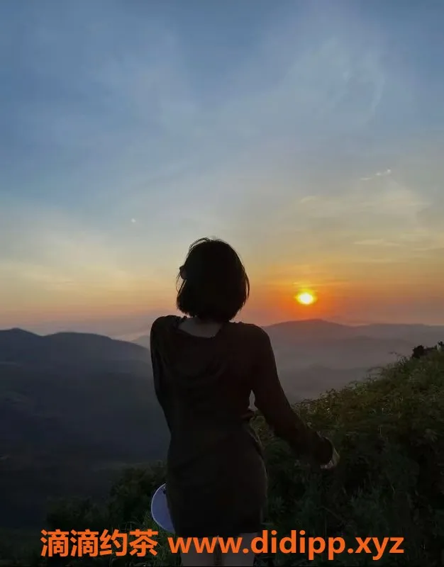 常州楼凤-武进婷婷，168cm嫩妹，陪浴调情800起