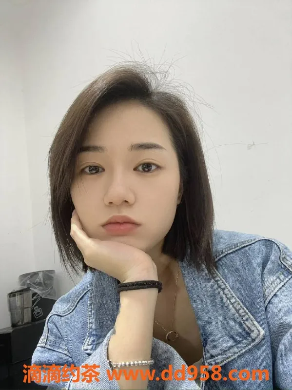 南通楼凤-崇川区嫩妹琪琪，专业鸳鸯浴服务，6p起