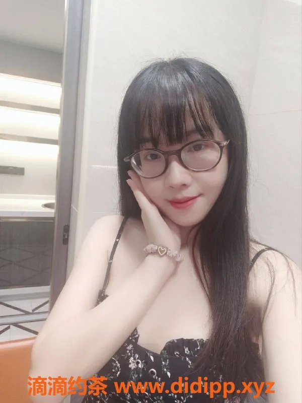 佛山楼凤-禅城可儿，身材火辣，价位600/1