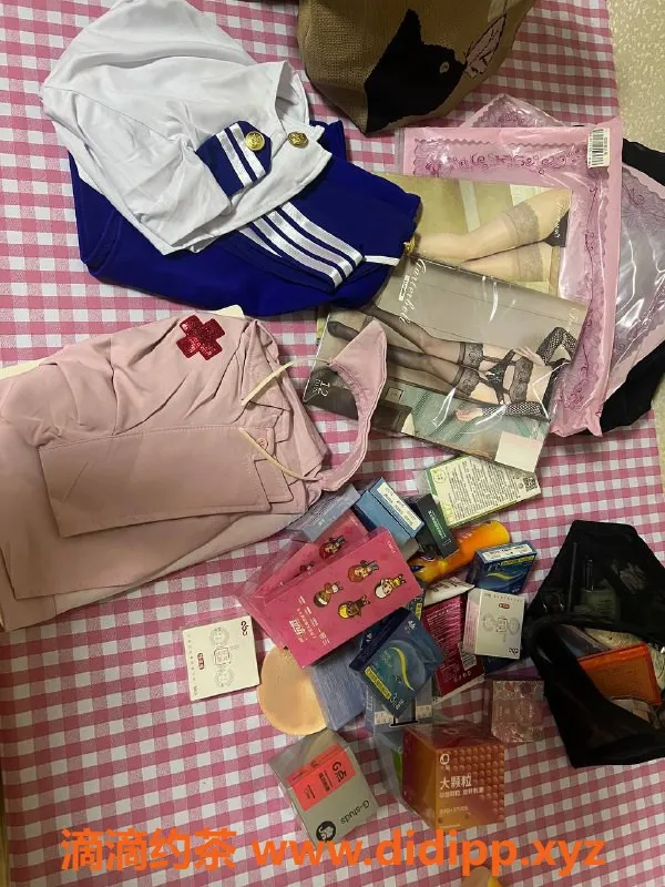 常州楼凤-常州30岁娇小御姐，服务超赞，700起