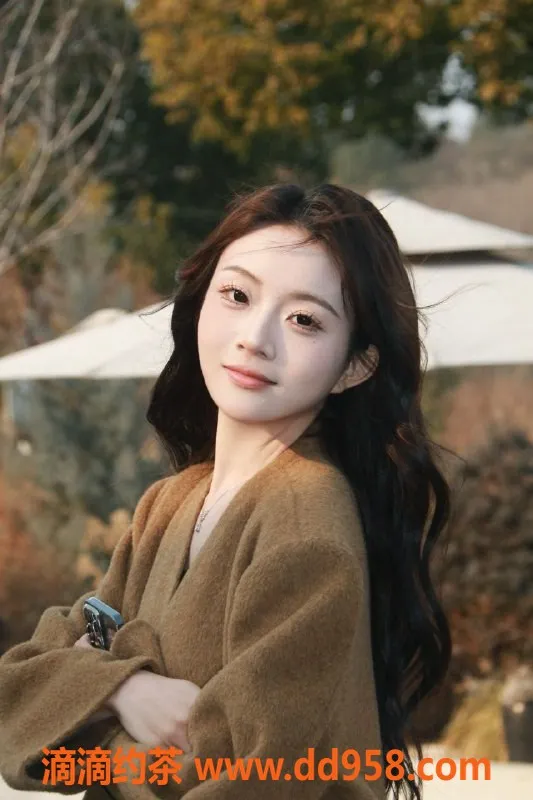 常州楼凤-武进国宾府漂亮妹妹，169高90重，800元起