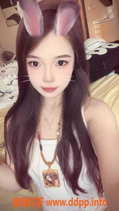 无锡楼凤-梁溪草莓，05年美丽，舌吻服务超赞