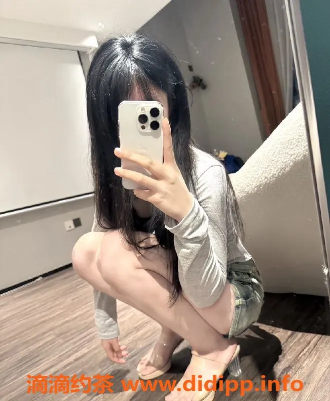 常州楼凤-新北小娜，165cm、95斤、19岁嫩妹，课费700元起