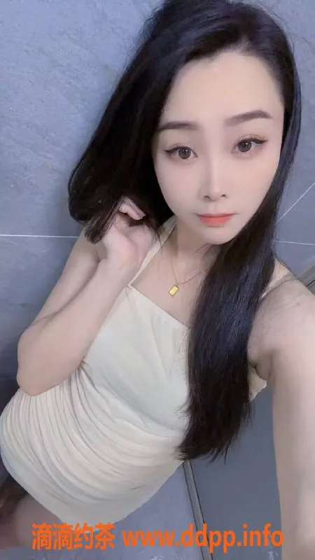 深圳楼凤-龙岗夏雪儿，千元档大胸嫩妹等你来约