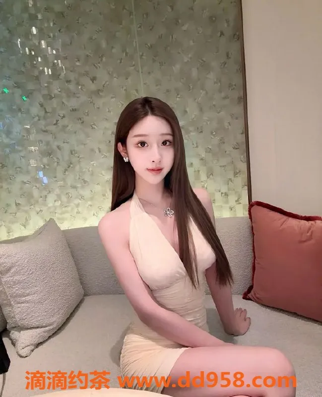 无锡楼凤-梁溪苏小洛，高颜值大胸，双重套餐