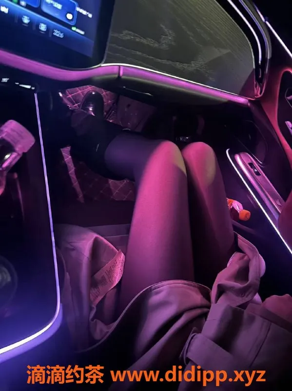 南通楼凤-崇川区小喜，166高98斤，诱惑C罩杯陪洗服务