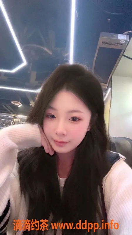 常州楼凤资源信息,武进18岁嫩妹盼盼，165/90，800元起！