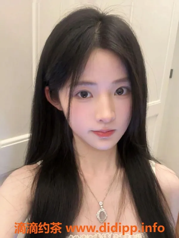 无锡楼凤-米卡探花，160cm肤白貌美，2000元陪浴服务