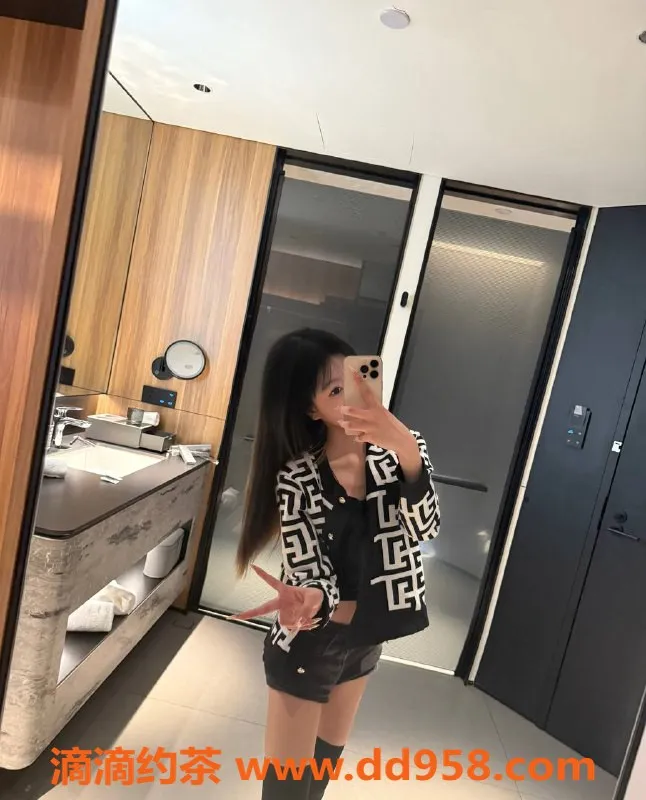 武汉楼凤-汉阳小甜甜，全套服务体验650P