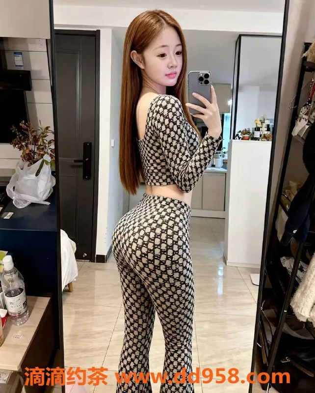 上海楼凤-上海闵行晴歌，18岁 B罩杯，身高1.63