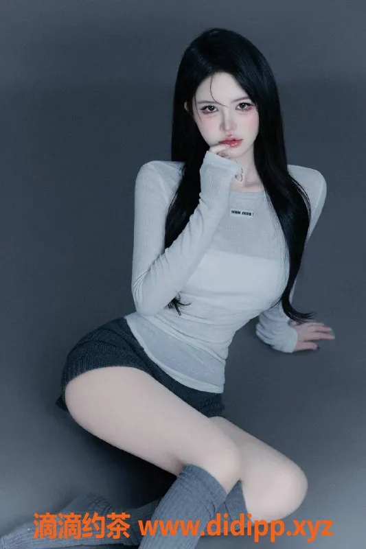 温州楼凤-鹿城豪车汇嫩妹，最低课费10张起