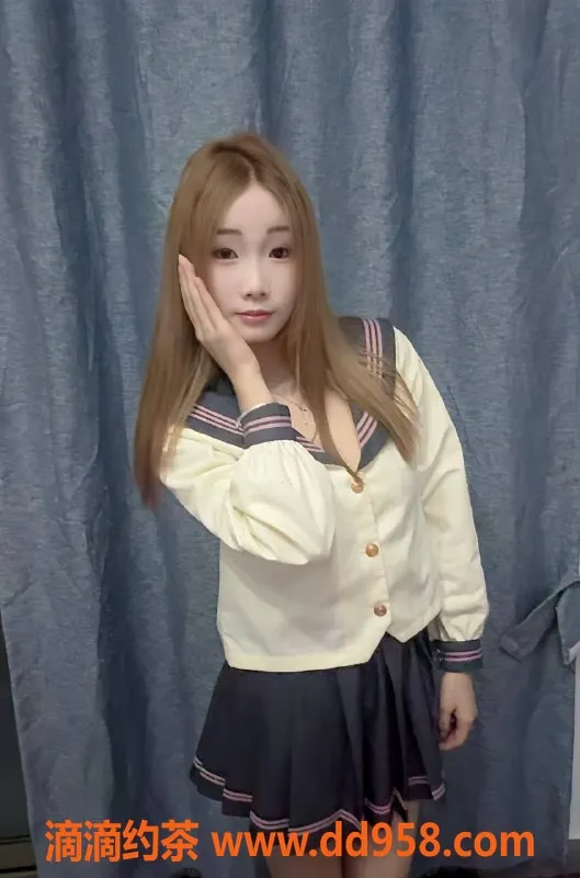 杭州楼凤-余杭区瑜欣，700元嫩妹陪浴服务