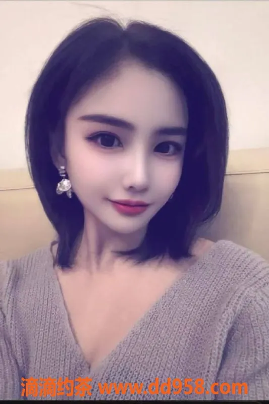 南通楼凤-崇川区乐乐，35C人妻感，陪浴服务