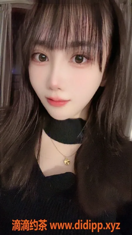 常州楼凤-武进小柳岩，165cm大胸嫩妹，陪浴服务600元起