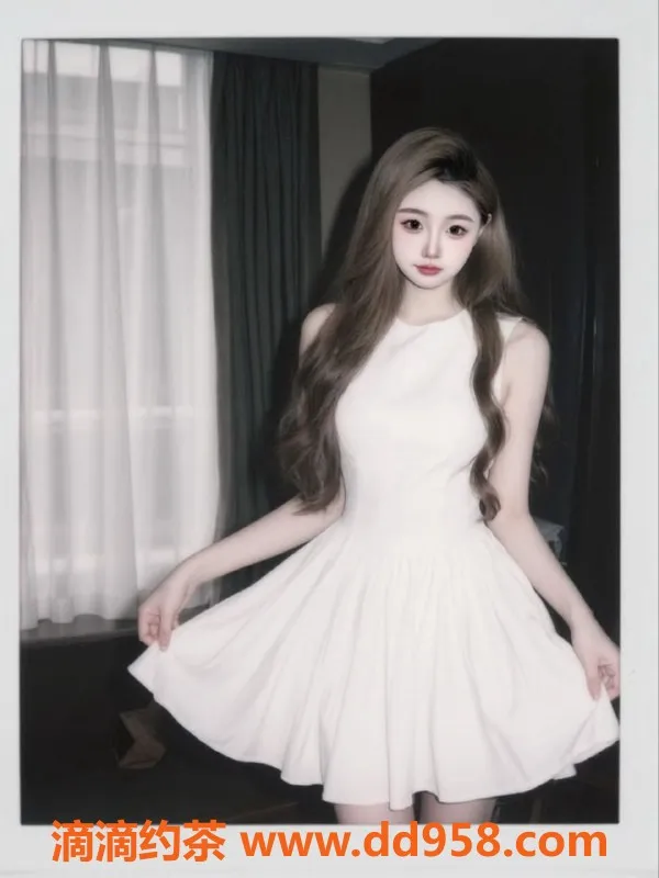 温州楼凤-鹿城可乐，170cm 55kg D奶嫩妹，700元体验女友服务