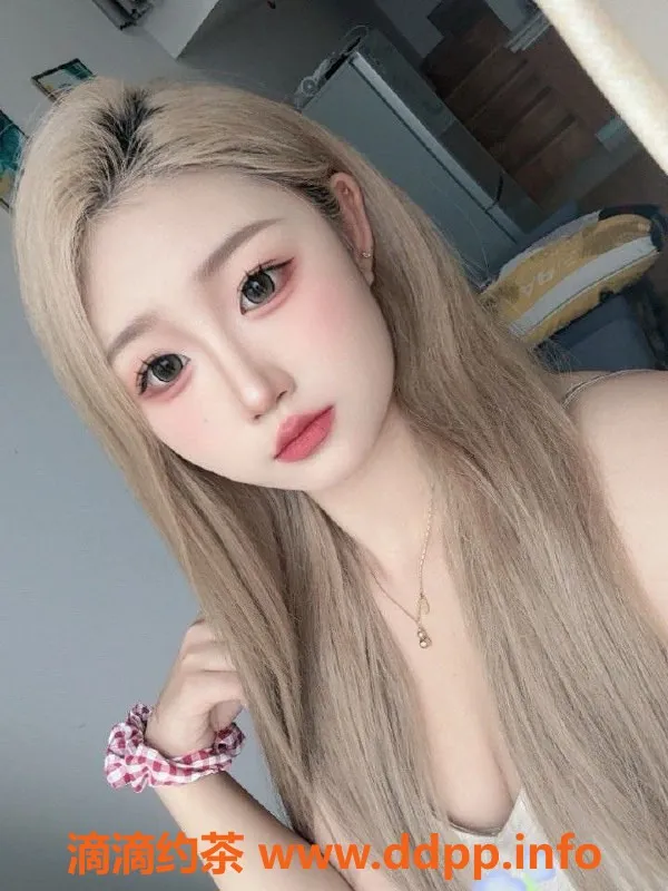 温州楼凤-鹿城可乐，170cm 55kg D奶嫩妹，700元体验女友服务