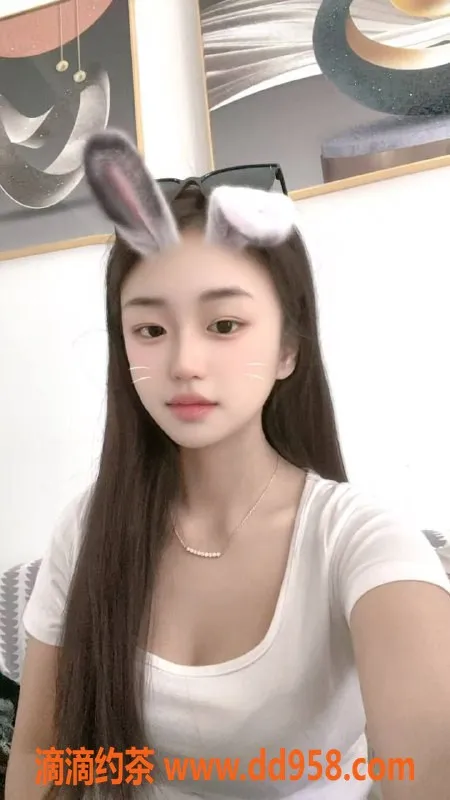 扬州楼凤-海陵区三三甜甜，身材火辣，价格700