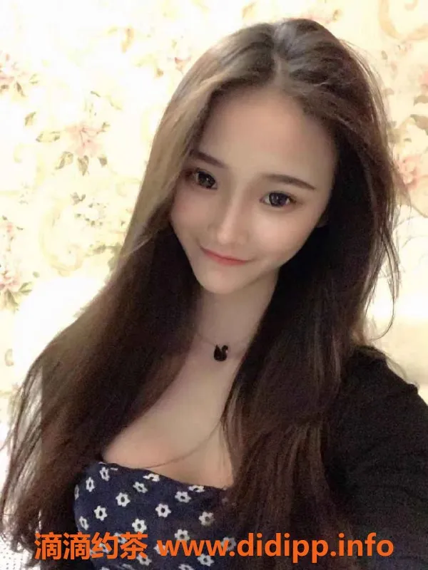 常州楼凤-常州19岁美女，颜值9分，800元两次服务