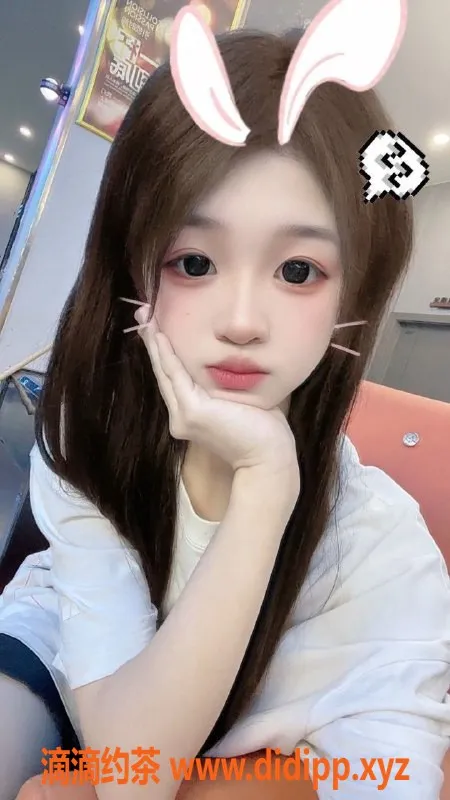 常州楼凤-武进小网红，165cm嫩妹，陪浴服务只需800