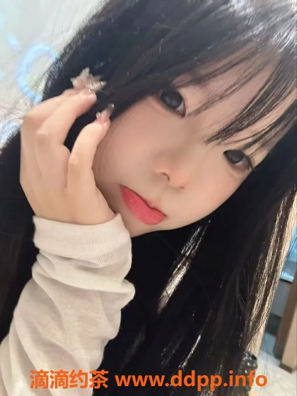 成都楼凤-悦悦 15岁 白虎小妹 身高156 只要700元