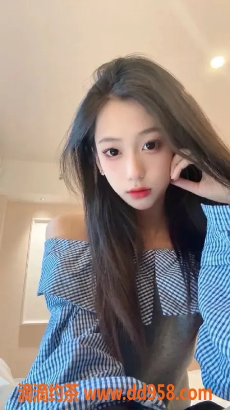 常州楼凤-武进温仪，166高挑嫩妹，800元享尊宠服务