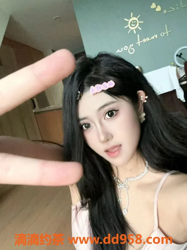 常州楼凤-武进国宾府05年御姐，173cm身高，陪浴服务