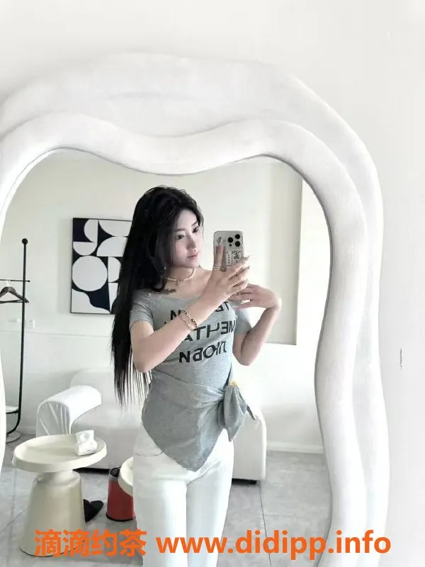 常州楼凤-武进国宾府05年御姐，173cm身高，陪浴服务