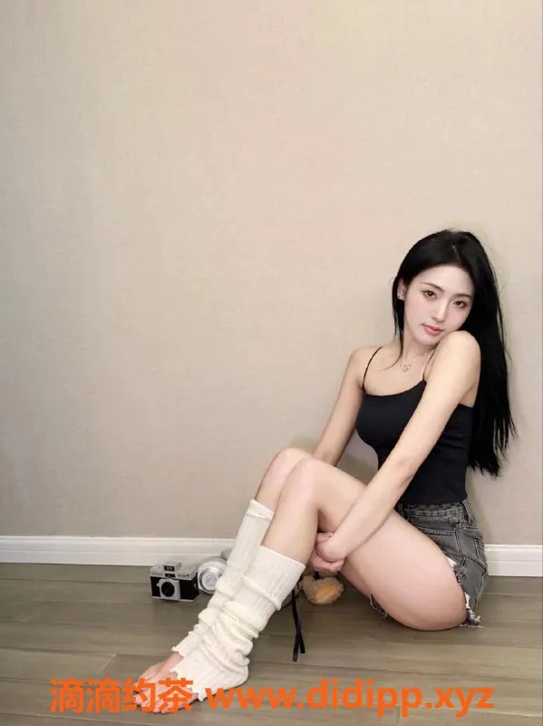 常州楼凤-武进羊羊，163cm嫩妹，陪浴服务仅800元